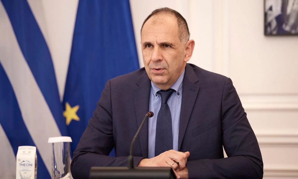 Γεραπετρίτης: "Δίνουμε αληθινό νόημα στο Σύνταγμα, φέρνουμε κοντά τους Έλληνες απανταχού"